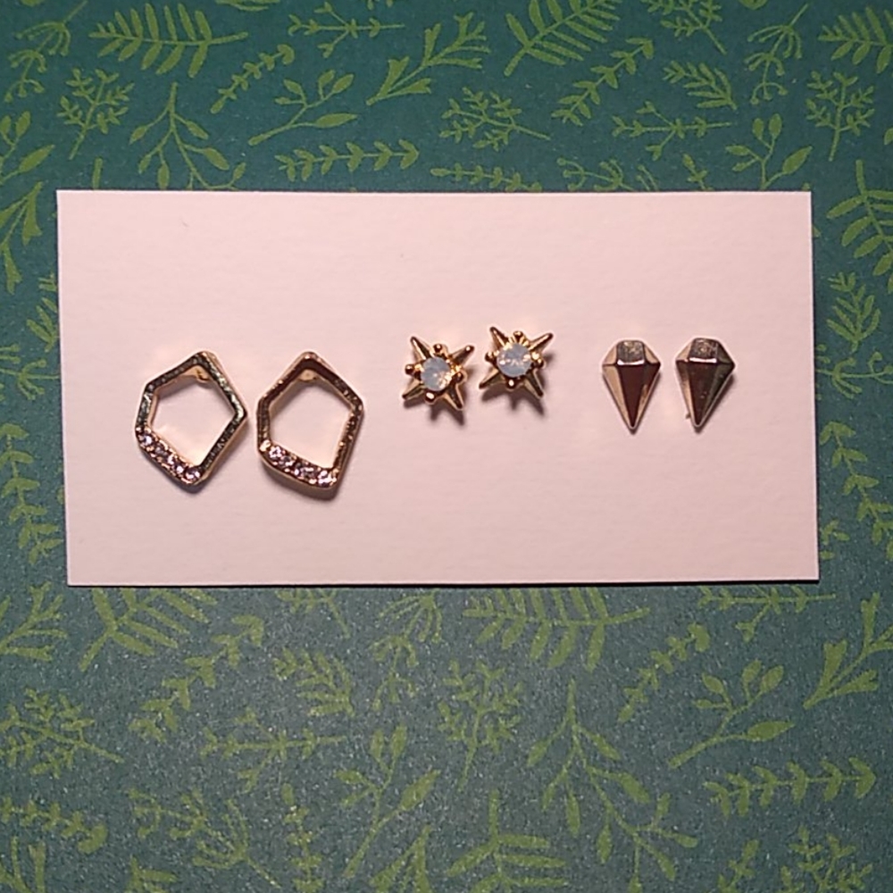 Gold studs